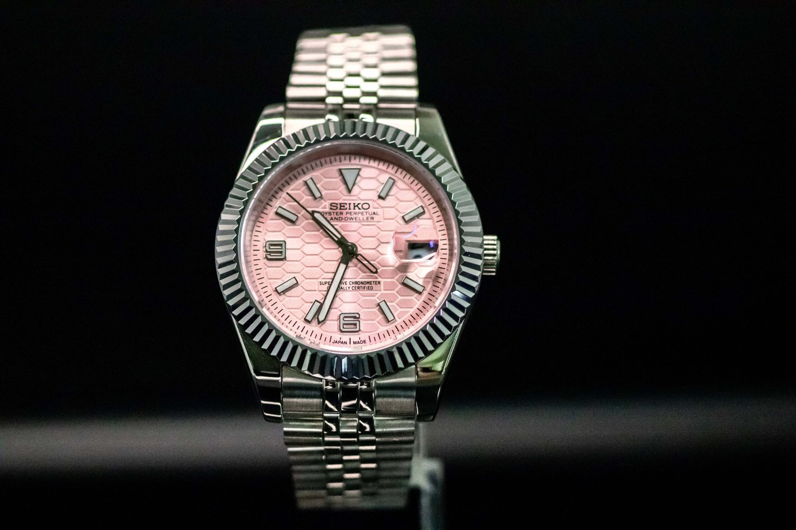 Seiko Mod Land Dweller Pink